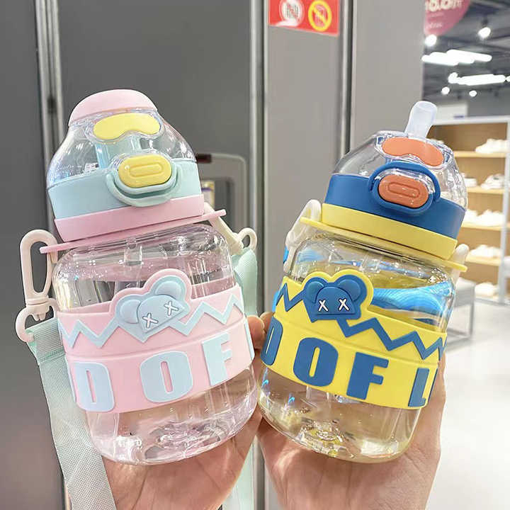 600ml High Appearance Level Plastic Water Bottle with Handle and Straw for Children to School